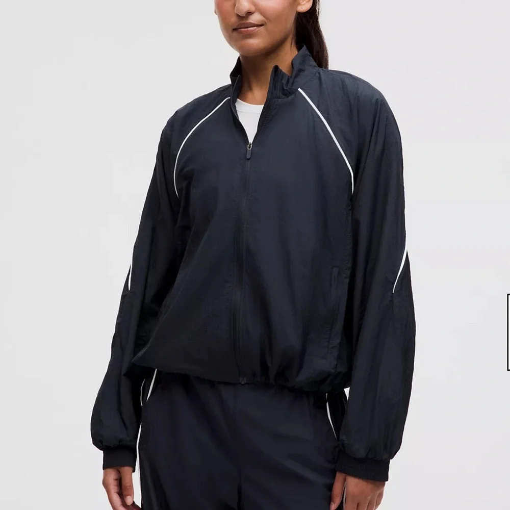 Lululemon License to Train Lightweight Jacket NWT - Picture 1 of 14